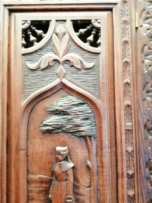 A FINE FRENCH CARVED COUNTRY CABINET - ADDITIONAL PHOTO 1