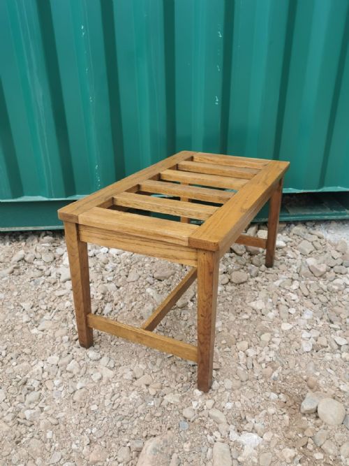 large edwardian oak luggage rack - CATEGORY: ANTIQUE MISCELLANEOUS - DATED 1910