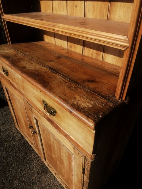 ANTIQUE RUSTIC PINE DRESSER - ADDITIONAL PHOTO 3