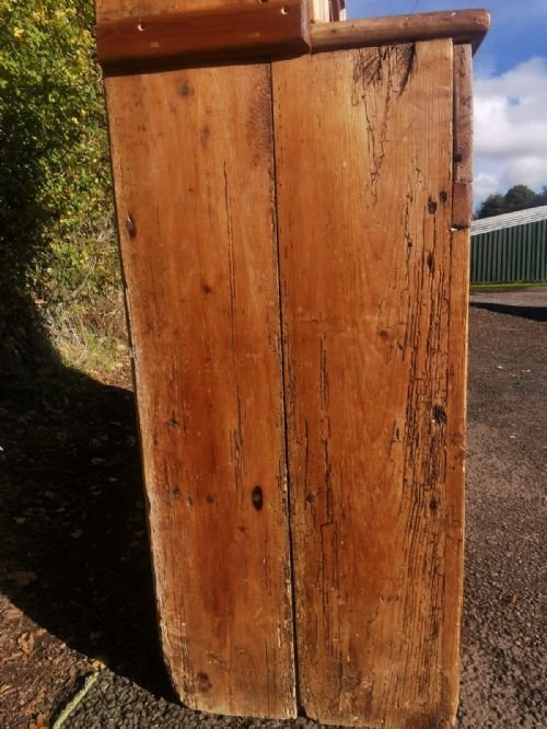 ANTIQUE RUSTIC PINE DRESSER - ADDITIONAL PHOTO 6