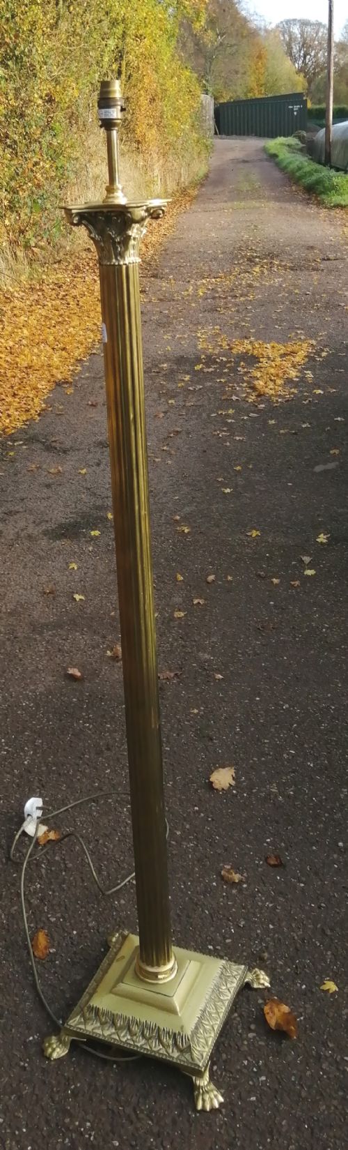 AN ANTIQUE BRASS CORINTHIAN COLUMN STANDARD LAMP - ADDITIONAL PHOTO 3