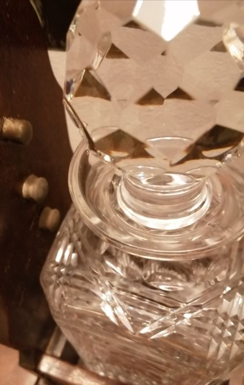 QUALITY ANTIQUE 2 DECANTER TANTALUSWITH KEY - ADDITIONAL PHOTO 10