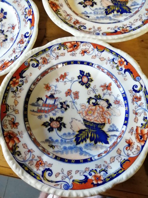 8 ANTIQUE IMARI PATTERN ENGLISH IRONSTONE PLATES - ADDITIONAL PHOTO 8