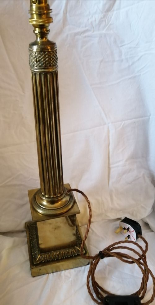 19C TALL FLUTED BRASS TABLE LAMP - ADDITIONAL PHOTO 6