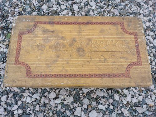A SMALL AND CHARMING VICTORIAN PAINTED PINE TRUNK - ADDITIONAL PHOTO 2