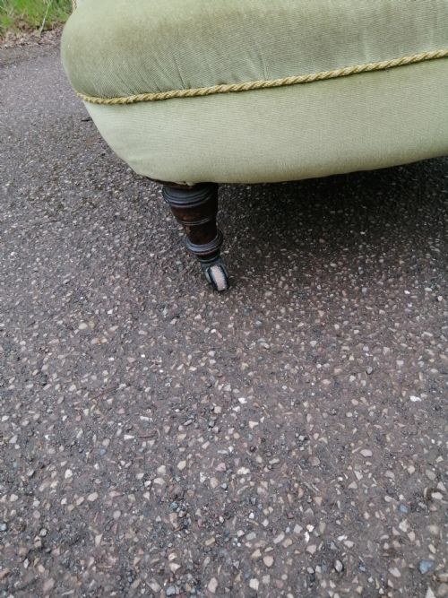 LARGE VICTORIAN UPHOLSTERED ARM CHAIR - ADDITIONAL PHOTO 1