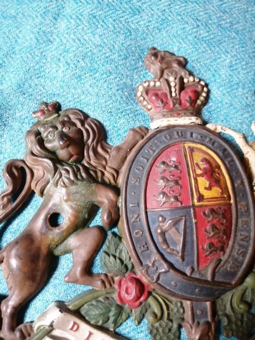 ANTIQUE SMALL ROYAL MILITARY COAT OF ARMS - ADDITIONAL PHOTO 4