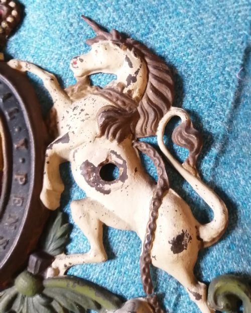 ANTIQUE SMALL ROYAL MILITARY COAT OF ARMS - ADDITIONAL PHOTO 5