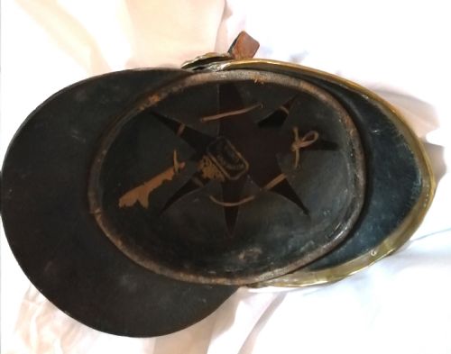 ANTIQUE LEATHER AND BRASS FIREMAN'S HELMET - ADDITIONAL PHOTO 5