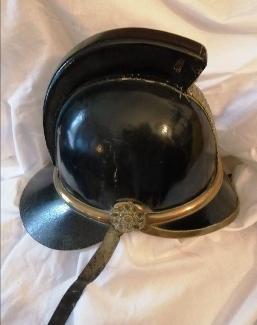 ANTIQUE LEATHER AND BRASS FIREMAN'S HELMET - ADDITIONAL PHOTO 9