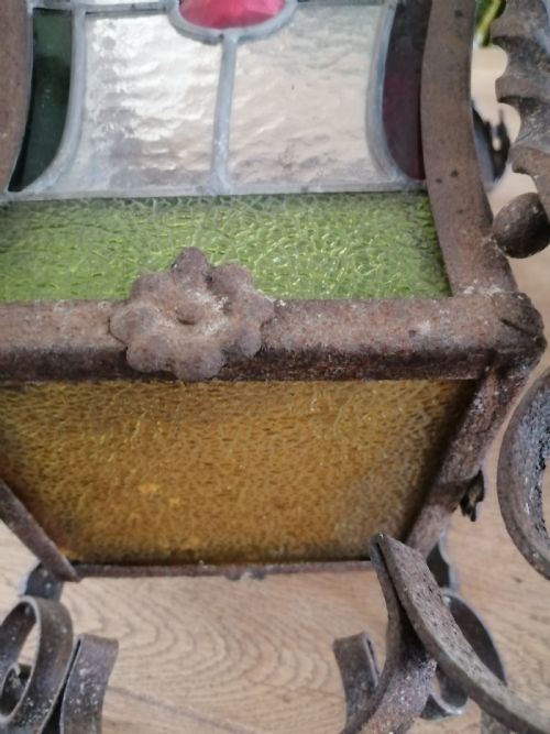 A GOOD ANTIQUE FRENCH WROUGHT IRON AND STAINED GLASS LANTERN - ADDITIONAL PHOTO 6