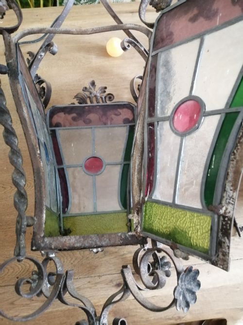 A GOOD ANTIQUE FRENCH WROUGHT IRON AND STAINED GLASS LANTERN - ADDITIONAL PHOTO 10