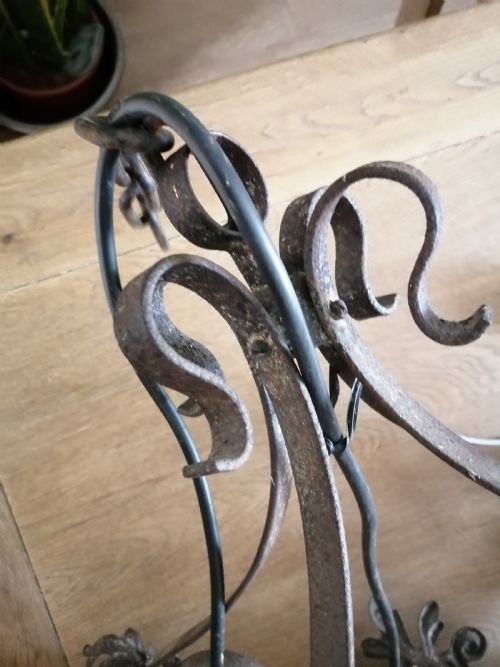 A GOOD ANTIQUE FRENCH WROUGHT IRON AND STAINED GLASS LANTERN - ADDITIONAL PHOTO 11