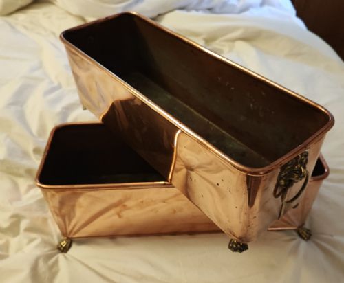 AN ANTIQUE PAIR OF COPPER AND BRASS PLANTERS - ADDITIONAL PHOTO 5