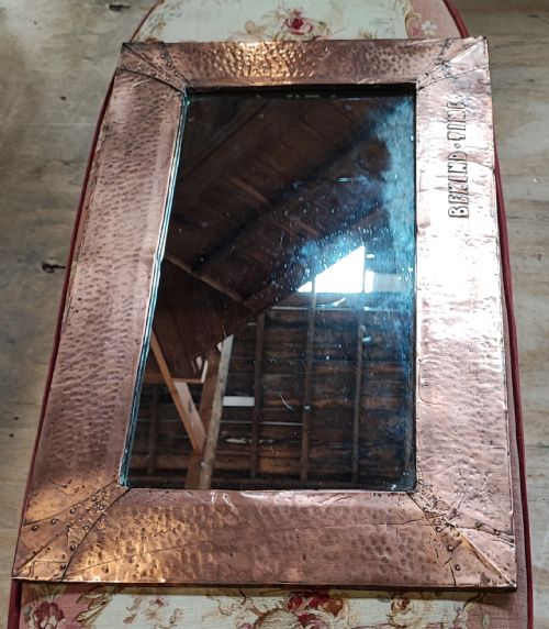 AN ANTIQUE ART'S AND CRAFTS MOTO BEHIND TIME COPPER FRAMED MIRROR - ADDITIONAL PHOTO 4
