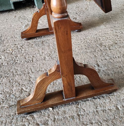ANTIQUE FIGURED AND CARVED WALNUT CHEVAL DRESSING MIRROR - ADDITIONAL PHOTO 3