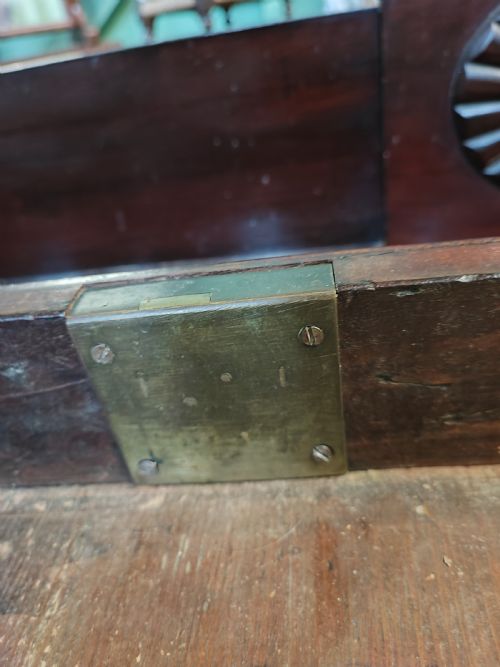 AN IRISH REGENCY MAHOGANY SERVER SIDEBOARD - ADDITIONAL PHOTO 10