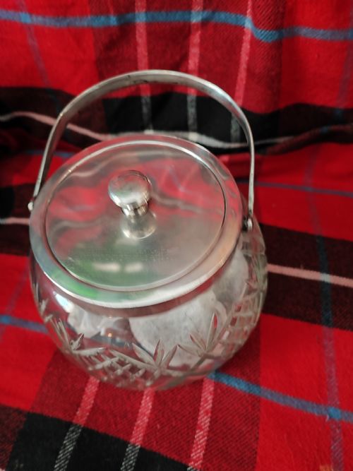 ANTIQUE CHRYSTAL AND SILVER PLATE BISCUIT BARREL OR TEA CADDY - ADDITIONAL PHOTO 5