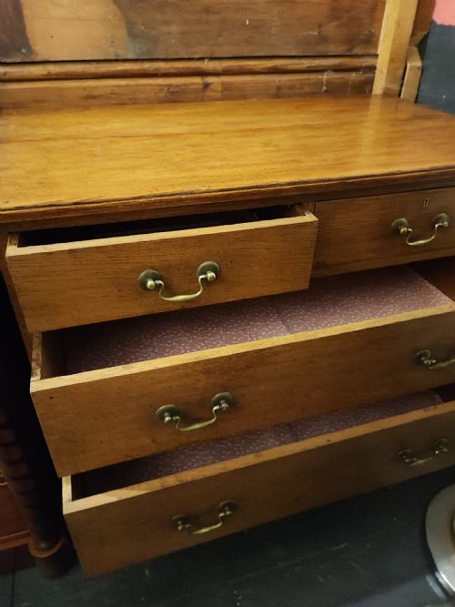 ANTIQUE SMALL OAK CHEST OF DRAWERS - ADDITIONAL PHOTO 3