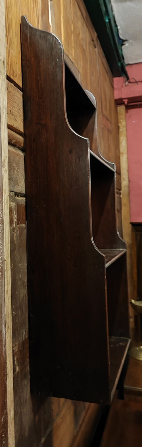 A GEORGIAN MAHOGANY HANGING WATERFALL BOOKCASE - ADDITIONAL PHOTO 1