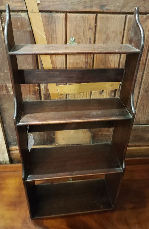 A GEORGIAN MAHOGANY HANGING WATERFALL BOOKCASE - ADDITIONAL PHOTO 4