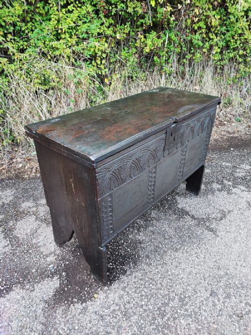 FINE 17C CARVED PLANK COFFER - ADDITIONAL PHOTO 4