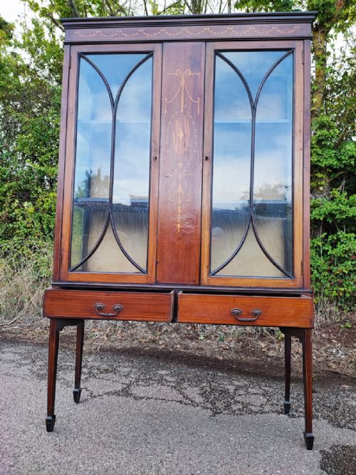 AN INLAID EDWARDIAN DISPLAY CABINET - ADDITIONAL PHOTO 6