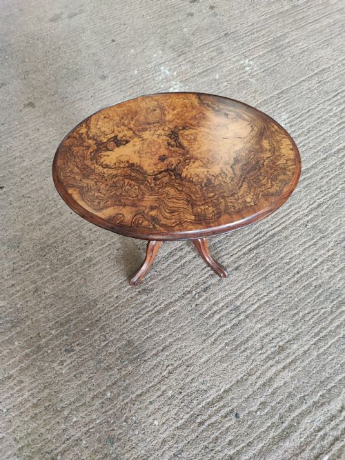 victorian burr walnut low tripod table - CATEGORY: ANTIQUE TABLES - DATED VICTORIAN