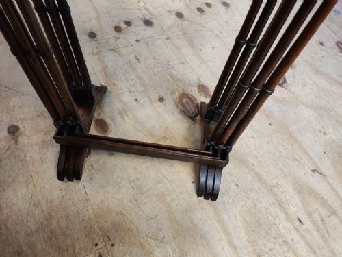 FINE NEST OF 3 REGENCY ROSEWOOD TABLES - ADDITIONAL PHOTO 3