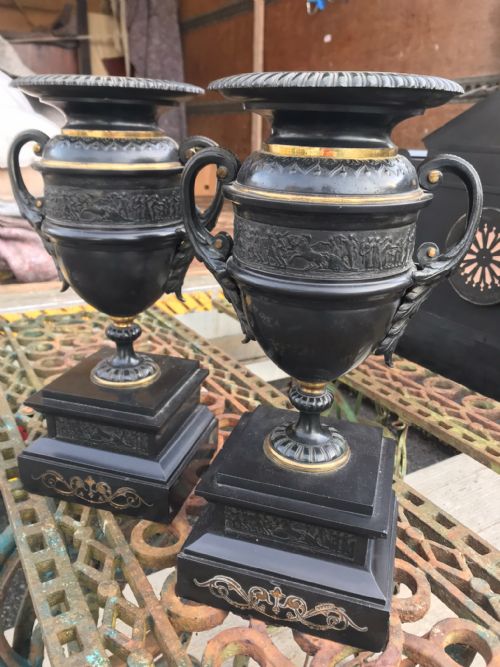 AN IMPRESSIVE 3 PIECE VICTORIAN BRONZE AND SLATE CLOCK GARNITURE - ADDITIONAL PHOTO 5