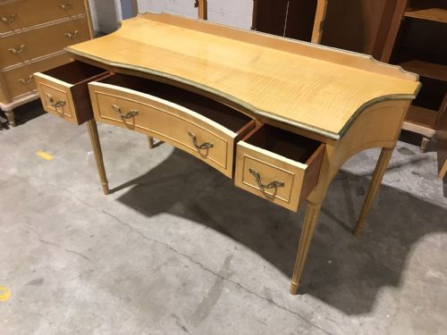 AN ANTIQUE SATINWOOD AND GILDED DRESSING TABLE WITH MATCHING STOOL - ADDITIONAL PHOTO 7