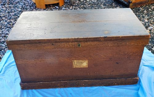 victorian large pine trunk with original decoration - CATEGORY: ANTIQUE CHESTS - DATED VICTORIAN