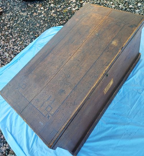 VICTORIAN LARGE PINE TRUNK WITH ORIGINAL DECORATION - ADDITIONAL PHOTO 18