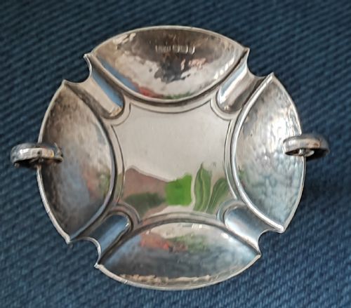 BEAUTIFUL ART'S AND CRAFTS SILVER PEDESTAL DISH HALLMARK 1905 - ADDITIONAL PHOTO 3