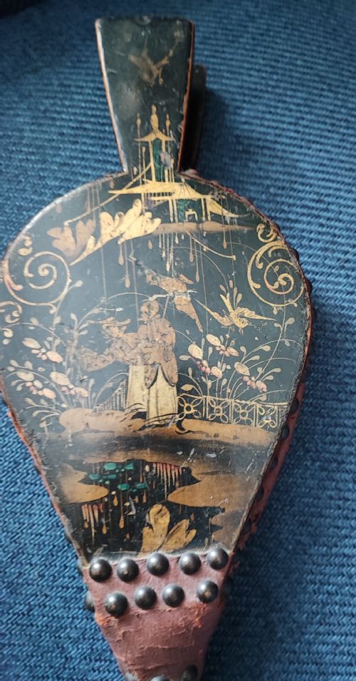 PRETTY ANTIQUE LACQUERED BELLOWS - ADDITIONAL PHOTO 1
