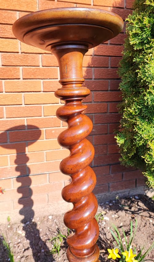 A VICTORIAN MAHOGANY TWIST COLUMN TORCHERE - ADDITIONAL PHOTO 3