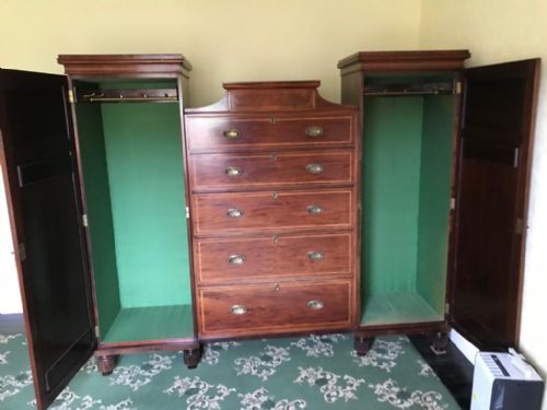 EXCEPTIONAL 19C INLAND MAHOGANY COMBINATION WARDROBE IN THE REGENCY STYLE - ADDITIONAL PHOTO 10