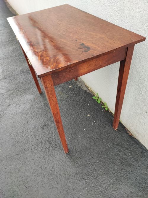A GEORGE III MAHOGANY 2 DRAWER SIDE TABLE - ADDITIONAL PHOTO 3