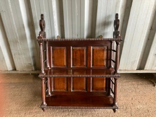 19c fine quality hanging shelves - CATEGORY: ANTIQUE FURNITURE - DATED 19TH CENTURY