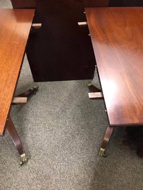 REGENCY STYLE TWIN PILLAR MAHOGANY DINING TABLE - ADDITIONAL PHOTO 6