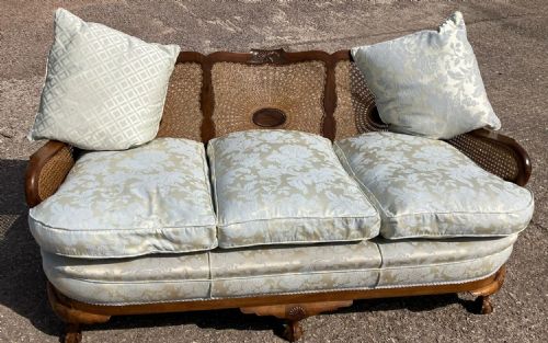 A GOOD ANTIQUE CARVED WALNUT SOFA - ADDITIONAL PHOTO 3