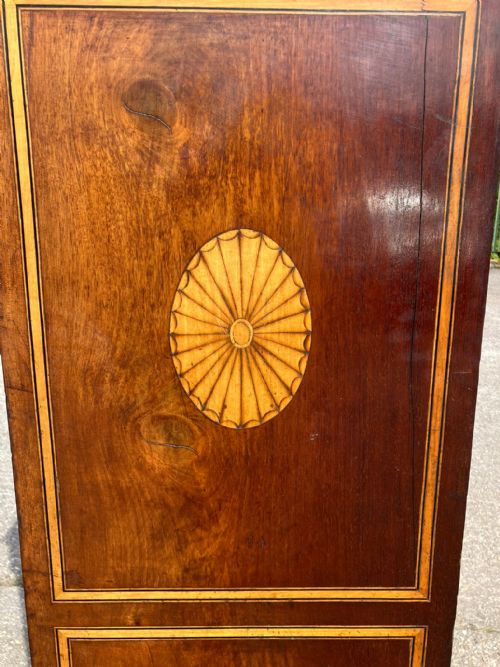 A GOOD TALL ANTIQUE MARQUETRY CHEST OF DRAWERS - ADDITIONAL PHOTO 3