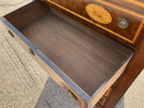 A GOOD TALL ANTIQUE MARQUETRY CHEST OF DRAWERS - ADDITIONAL PHOTO 5