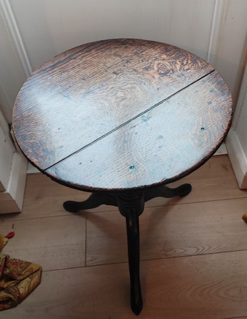 EARLY 18C SMALL OAK TRIPOD TABLE - ADDITIONAL PHOTO 3