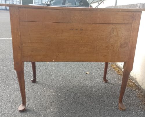 A RARE GEORGE III PINE SIDE TABLE - ADDITIONAL PHOTO 2