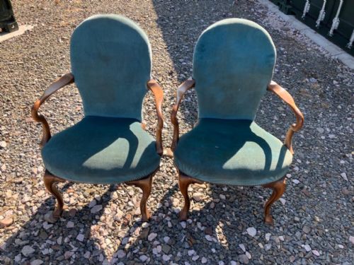 an antique pair of walnut library armchairs - CATEGORY: ANTIQUE CHAIRS - DATED 19TH CENTURY