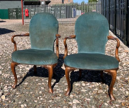 AN ANTIQUE PAIR OF WALNUT LIBRARY ARMCHAIRS - ADDITIONAL PHOTO 4