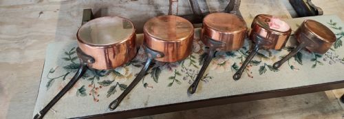 antique set of 5 french copper pans - CATEGORY: ANTIQUE METAL - DATED 1900
