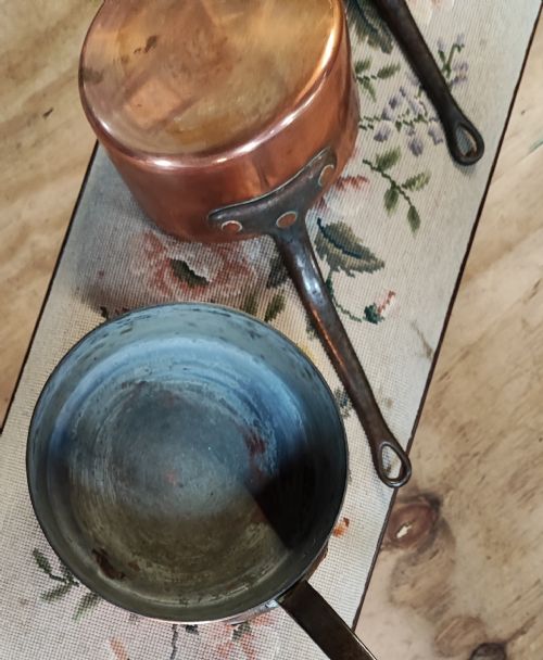 ANTIQUE SET OF 5 FRENCH COPPER PANS - ADDITIONAL PHOTO 6