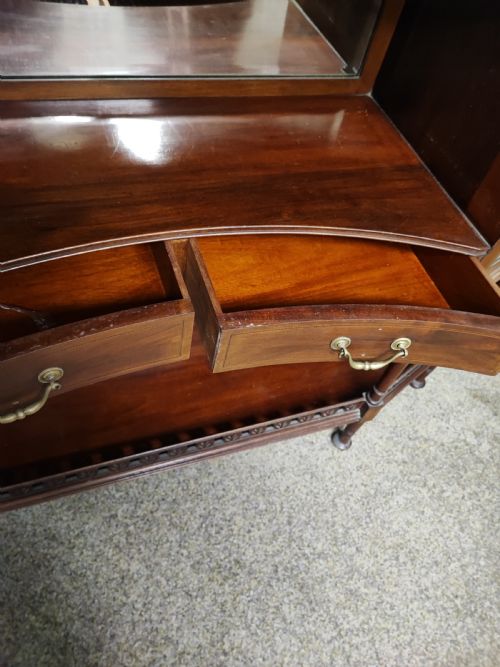 AN EDWARDIAN INLAID ARTS AND CRAFTS DISPLAY CABINET - ADDITIONAL PHOTO 6
